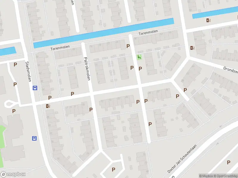 Ambulance met grote spoed naar de Stellingmolen in Maassluis