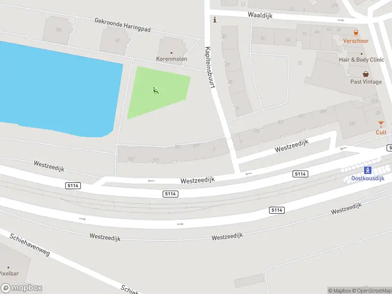 Ambulance met grote spoed naar de Westzeedijk in Rotterdam