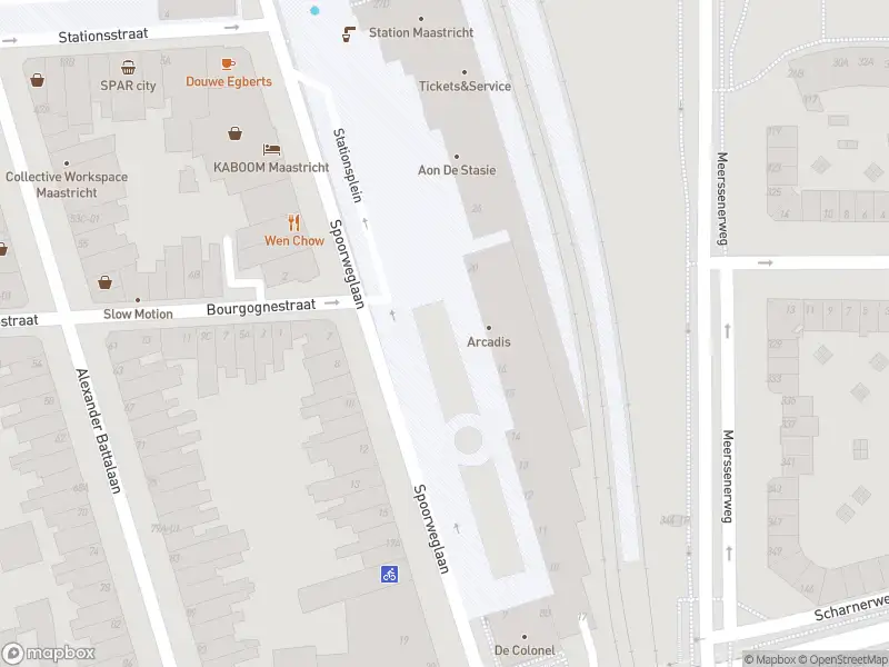 Brandweer met gepaste spoed naar de Stationsplein in Maastricht vanwege een liftopsluiting
