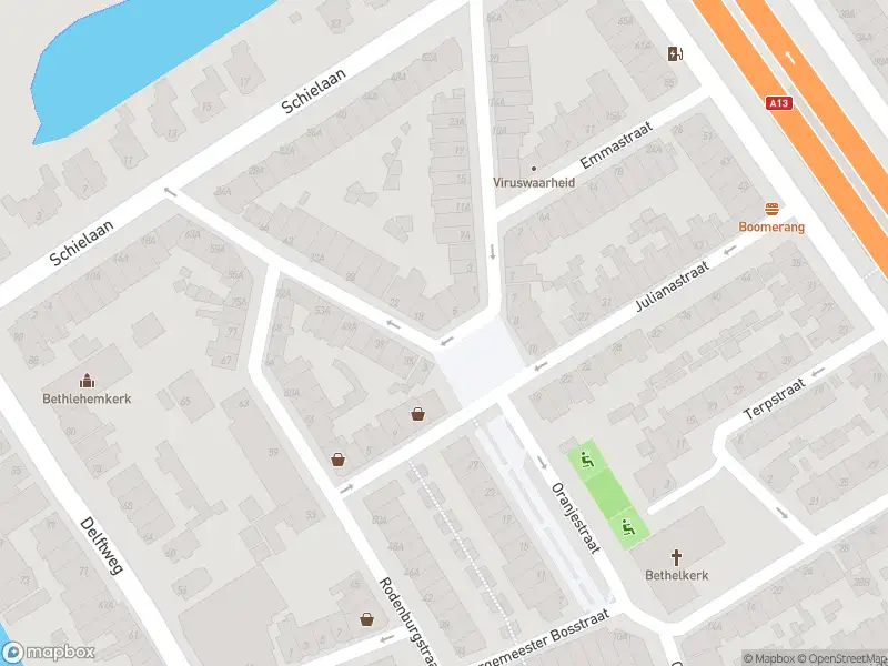 Brandweer met gepaste spoed naar de Oranjeplein in Rotterdam vanwege een buitenbrand