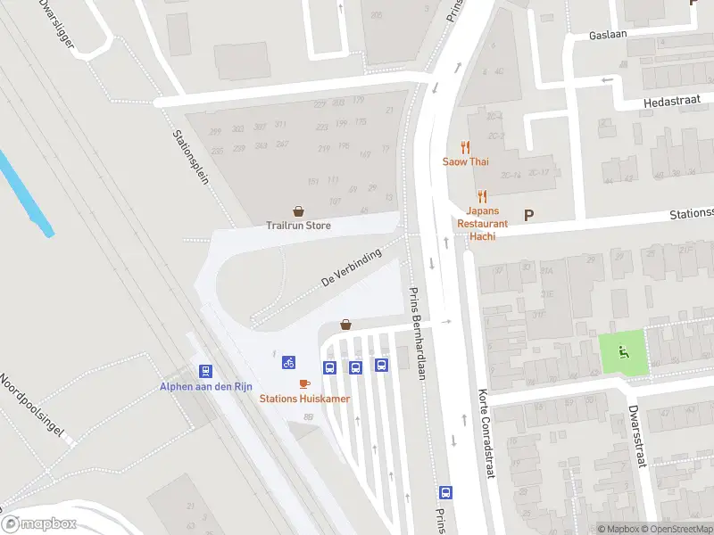 Ambulance met gepaste spoed naar de Stationsplein in Alphen aan den Rijn