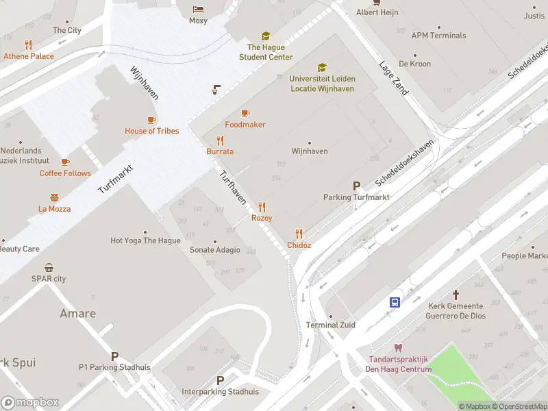 Ambulance met grote spoed naar de Turfhaven in 's-Gravenhage