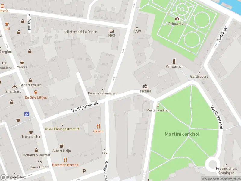Brandweer met gepaste spoed naar de Sint Walburgstraat in Groningen