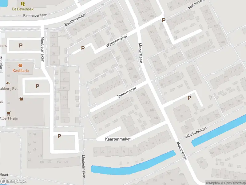 Ambulance met grote spoed naar de Zadelmaker in Zwijndrecht