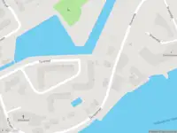 Ambulance met grote spoed naar de Torenhof in Capelle aan den IJssel