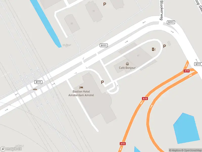 Brandweer met gepaste spoed naar de Verlengde Van Marwijk Kooystraat in Amsterdam-Duivendrecht vanwege een liftopsluiting