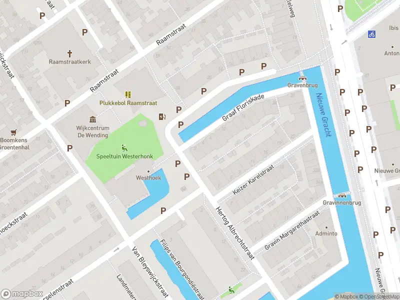 Ambulance met grote spoed naar de Ada van Hollandstraat in Delft