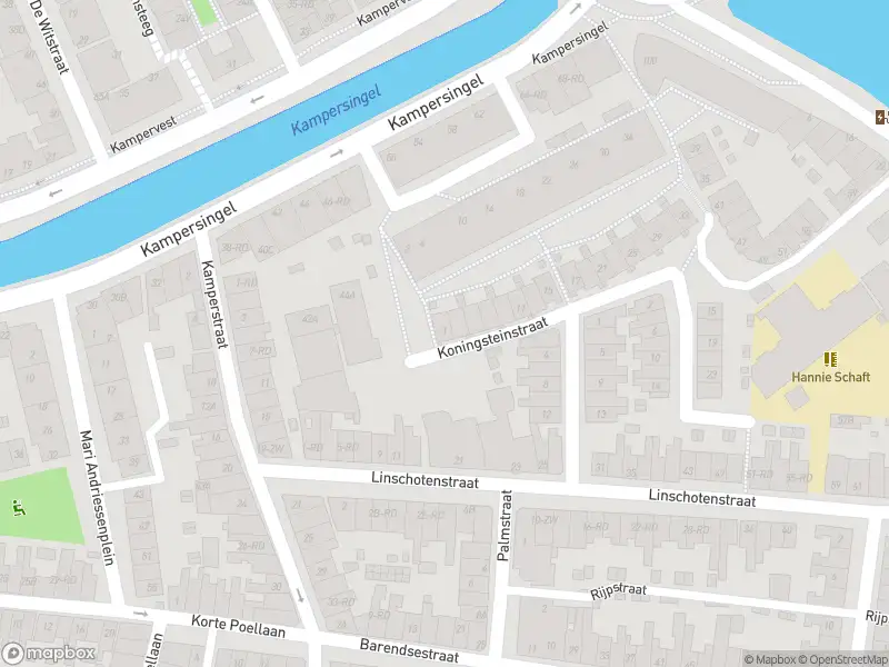 Ambulance met grote spoed naar de Koningsteinstraat in Haarlem