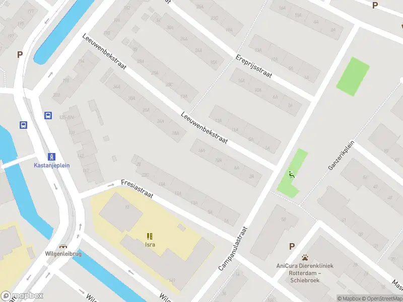 Ambulance met grote spoed naar de Leeuwenbekstraat in Rotterdam