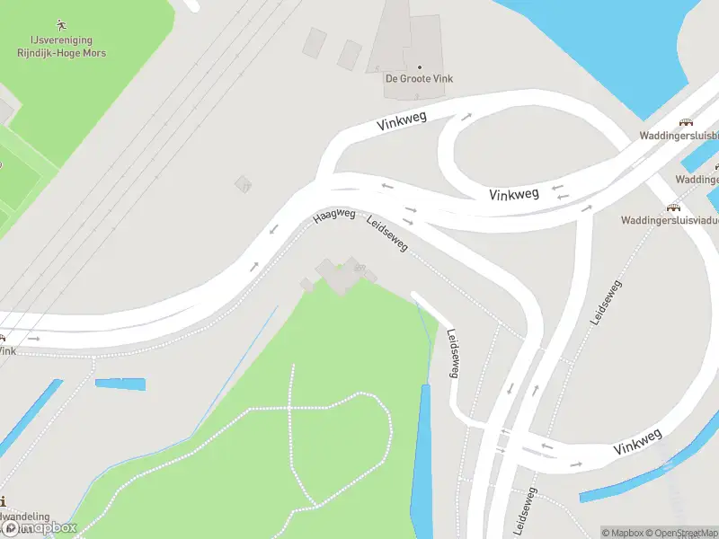 Ambulance met gepaste spoed naar de Leidseweg in Leiden