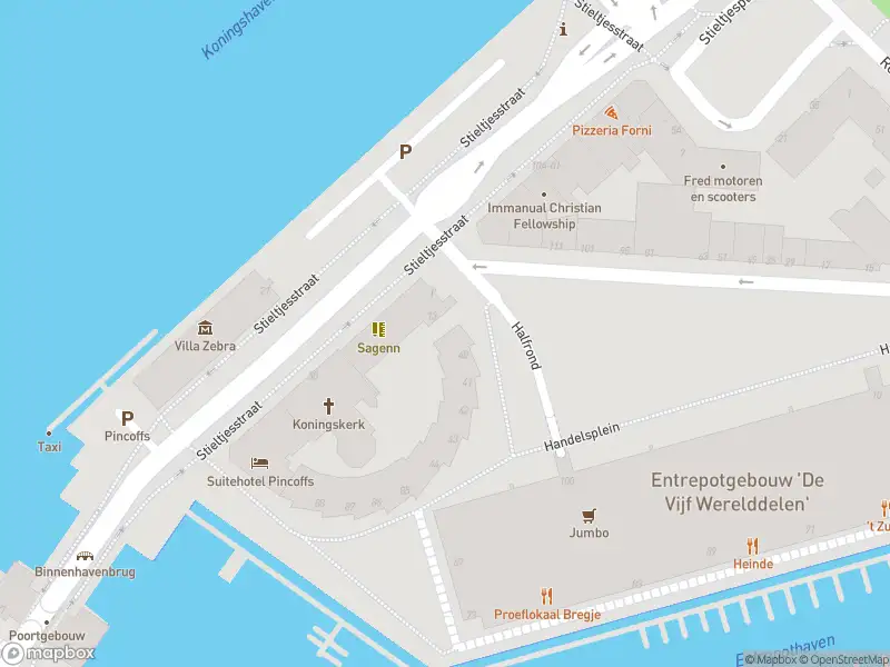 Ambulance met grote spoed naar de Halfrond in Rotterdam