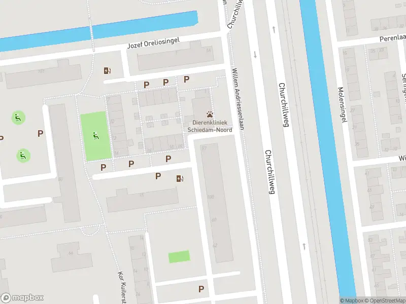 Ambulance met gepaste spoed naar de Albert van Raalteplein in Schiedam