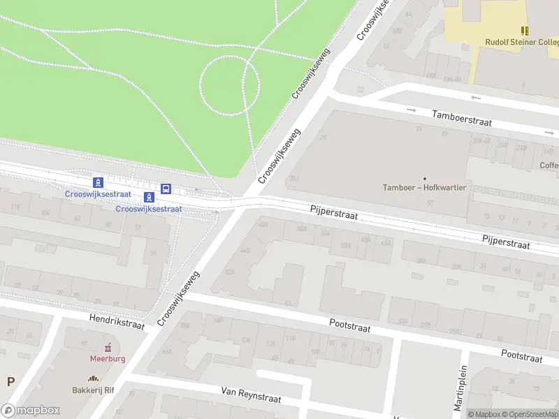 Ambulance met gepaste spoed naar de Crooswijkseweg in Rotterdam