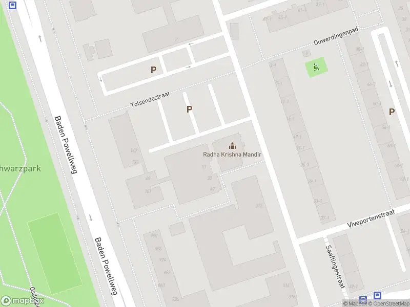 Ambulance met gepaste spoed naar de Valkenisseweg in Amsterdam