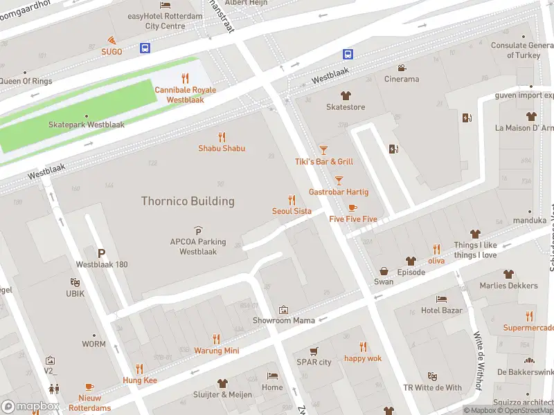 Ambulance met grote spoed naar de Hartmansstraat in Rotterdam