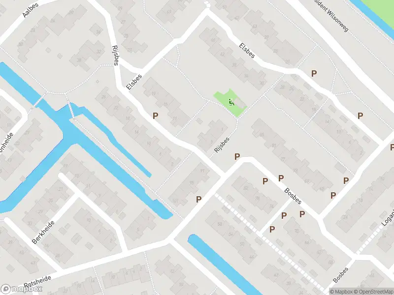 Ambulance met grote spoed naar de Rijsbes in Rotterdam