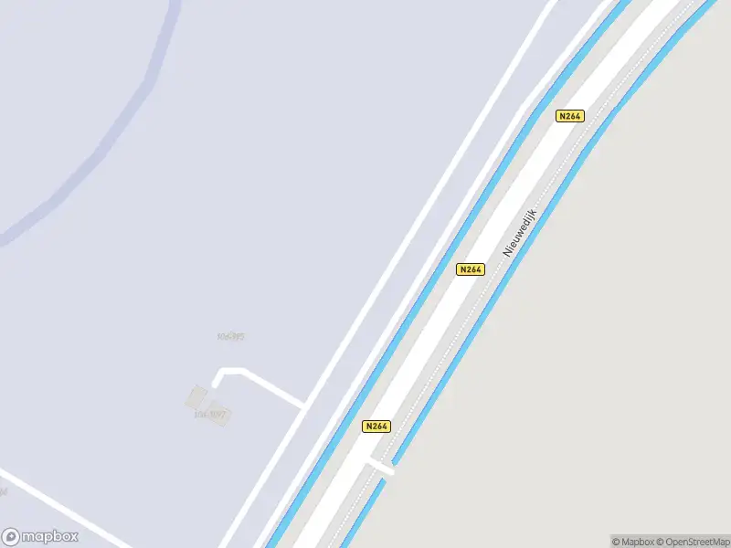 Ambulance met grote spoed naar de Nieuwedijk in Odiliapeel vanwege een buitenbrand