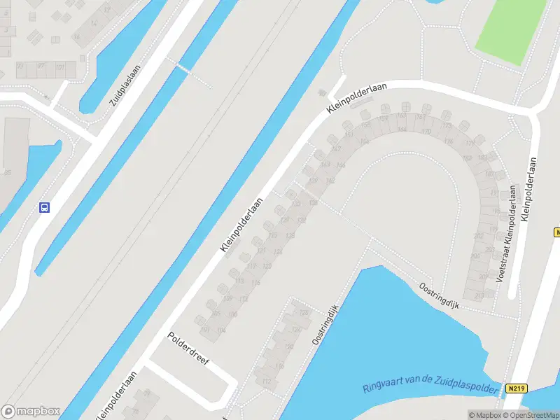 Ambulance met grote spoed naar de Kleinpolderlaan in Nieuwerkerk aan den IJssel