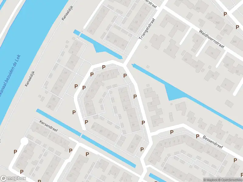 Ambulance met gepaste spoed naar de Kastanjelaan in Arkel