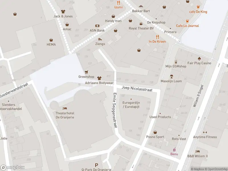 Brandweer met gepaste spoed naar de Joep Nicolasstraat in Roermond vanwege een liftopsluiting