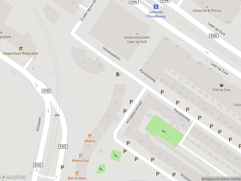 Ambulance met grote spoed naar de Hilledwarsstraat in Rotterdam