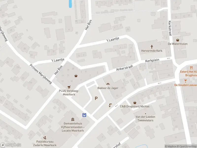 Ambulance met gepaste spoed naar de Raadhuisplein in Meerkerk