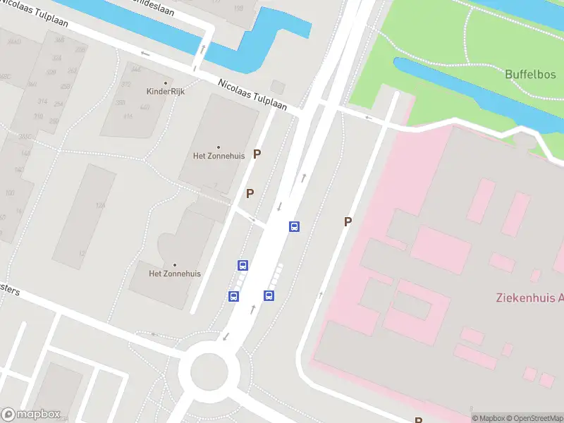 Ambulance met gepaste spoed naar de Laan van de Helende Meesters in Amstelveen