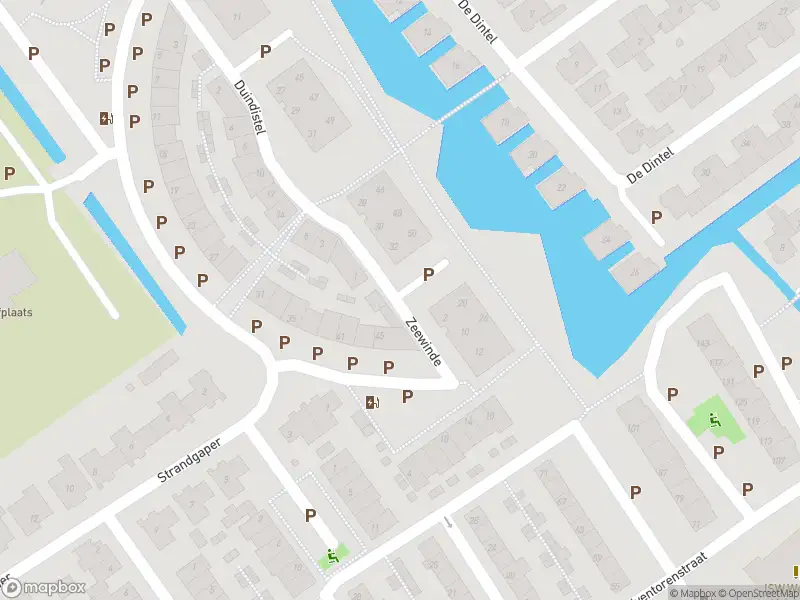 Ambulance met grote spoed naar de Zeewinde in Naaldwijk