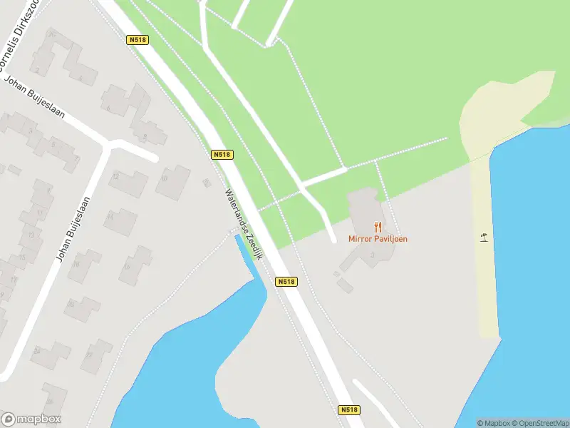 Ambulance met gepaste spoed naar de Waterlandse Zeedijk in Monnickendam