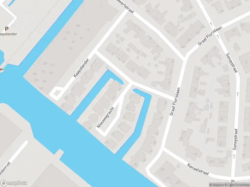 Ambulance met grote spoed naar de Nieuwegracht in Medemblik