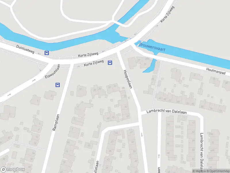 Ambulance met gepaste spoed naar de Elswoutslaan in Haarlem