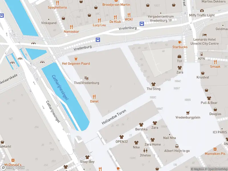 Politie naar de Vlaamse Toren in Utrecht vanwege aanrijding met letsel