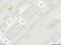 Brandweer met gepaste spoed naar de Mainstraat in Assen vanwege een buitenbrand