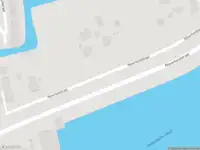 Ambulance met grote spoed naar de Nijverheidstraat in Capelle aan den IJssel