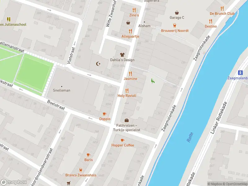 Ambulance met grote spoed naar de Zwaanshals in Rotterdam