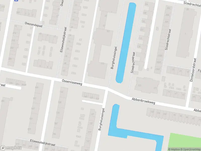 Ambulance met gepaste spoed naar de Burghsluissingel in Rotterdam