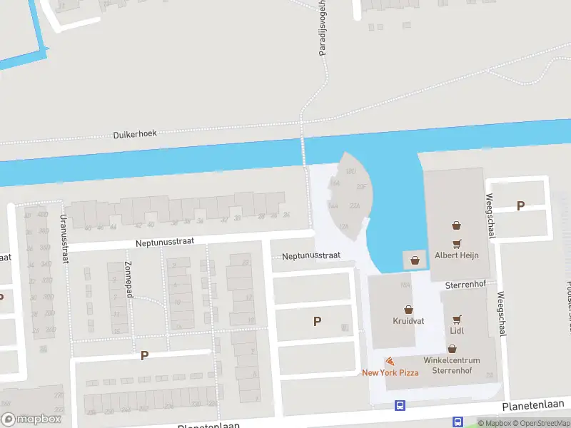 Ambulance met grote spoed naar de Neptunusstraat in Spijkenisse