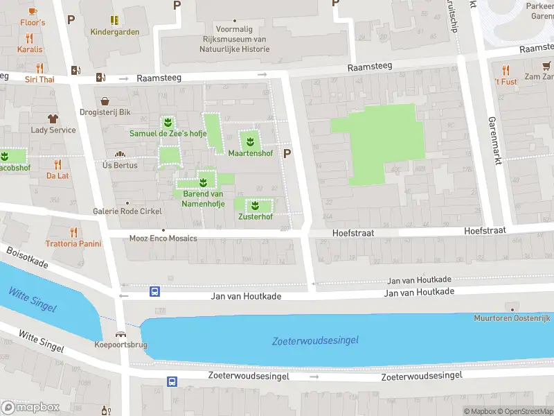 Ambulance met gepaste spoed naar de Zusterhof in Leiden