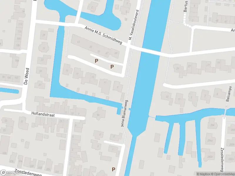 Ambulance met gepaste spoed naar de Anna Blamanweg in Grootebroek