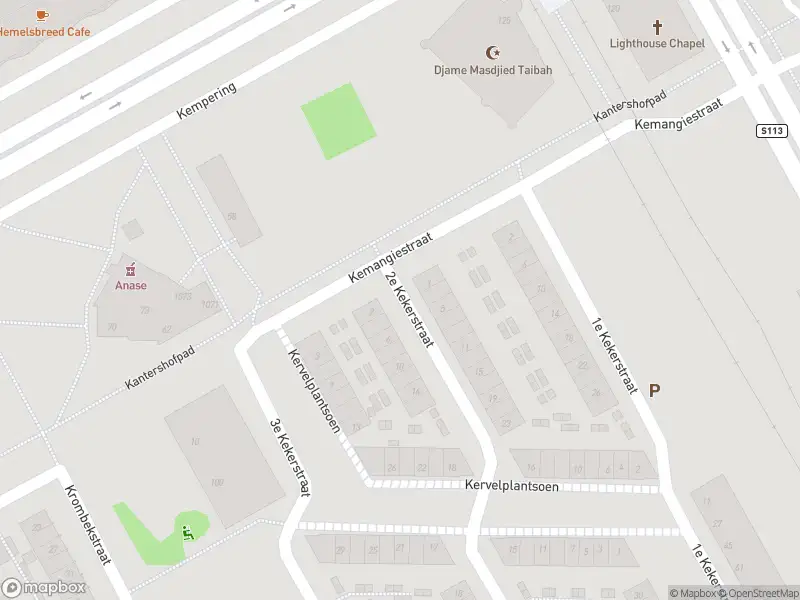 Ambulance met grote spoed naar de 2e Kekerstraat in Amsterdam