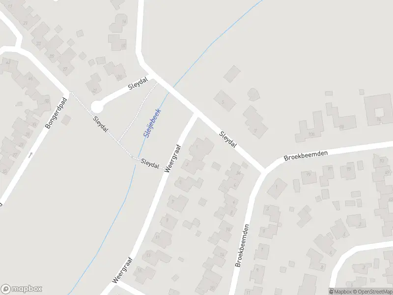 Brandweer met gepaste spoed naar de Weergraaf in Heel