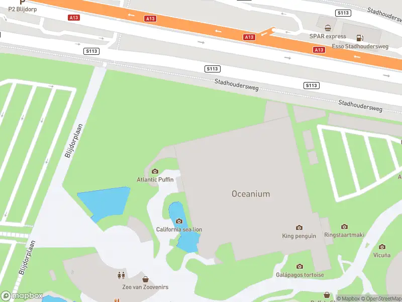 Ambulance met grote spoed naar de Stadhoudersweg in Rotterdam