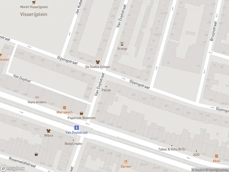 Ambulance met gepaste spoed naar de Gijsingstraat in Rotterdam