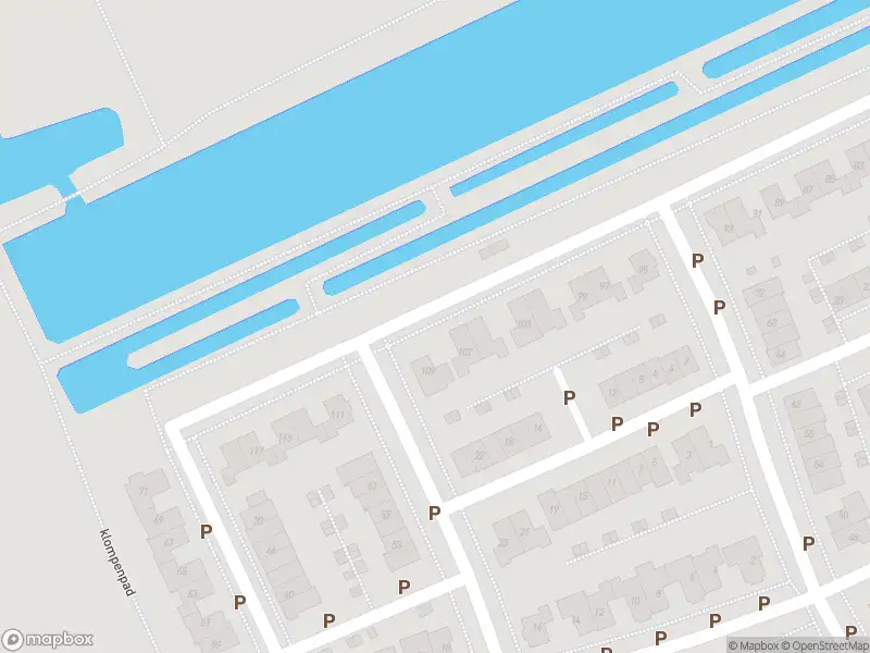 Politie naar de Troelstraweg in Wageningen vanwege personen te water
