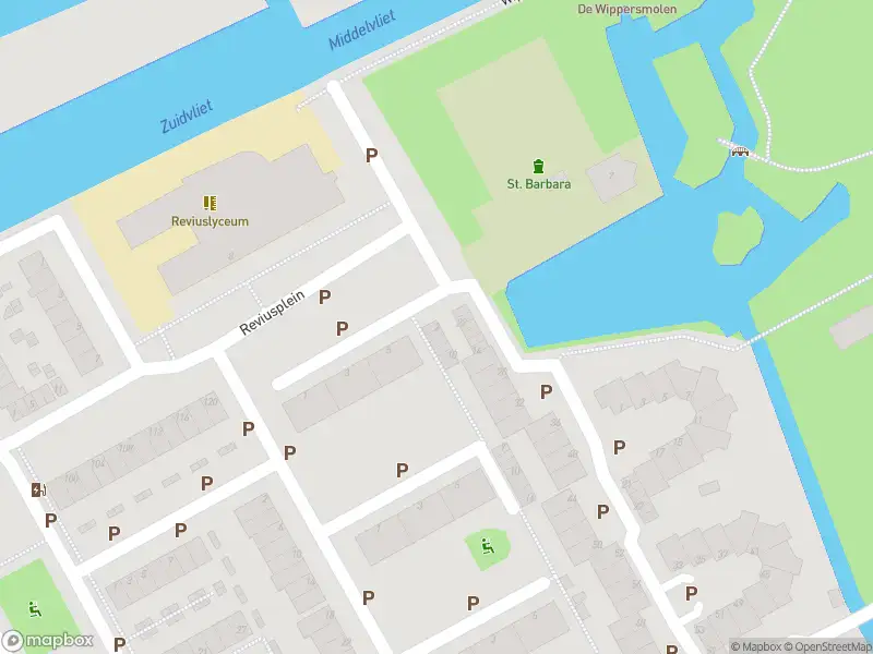 Ambulance met grote spoed naar de Wipperspark in Maassluis