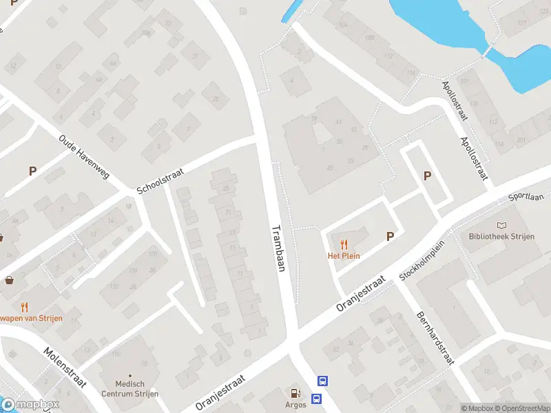 Brandweer met grote spoed naar de Trambaan in Strijen vanwege voertuigen te water