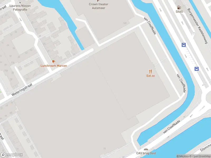 Brandweer met grote spoed naar de Praamplein in Aalsmeer vanwege reanimatie