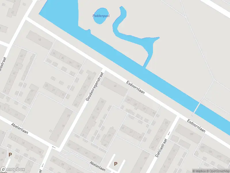 Ambulance met grote spoed naar de Esdoornlaan in Rozenburg