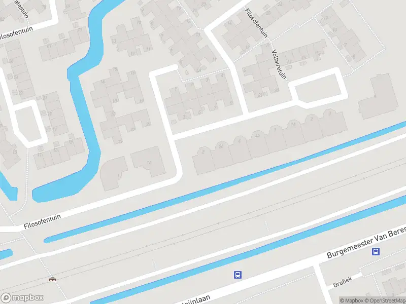 Ambulance met grote spoed naar de Filosofentuin in Capelle aan den IJssel