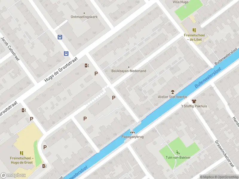 Ambulance met grote spoed naar de Antonie Heinsiusstraat in Delft